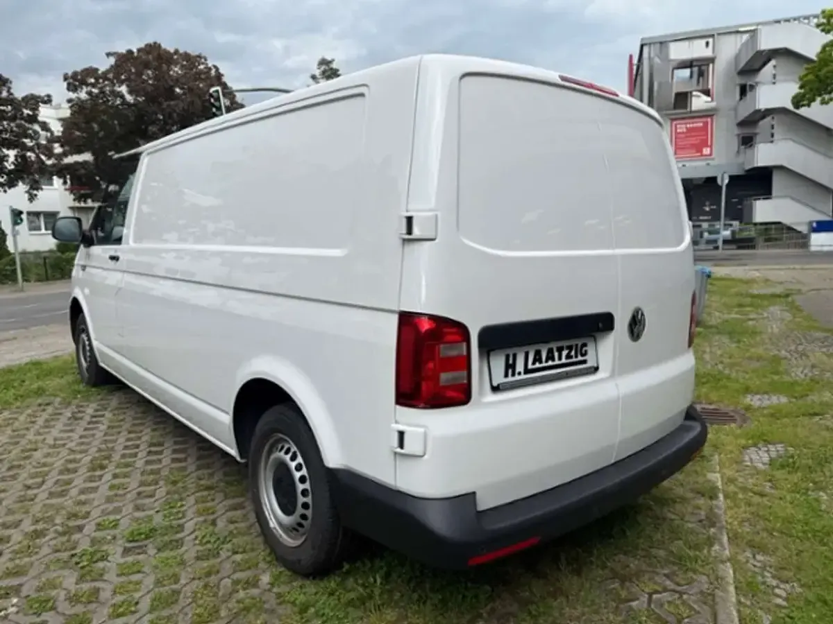 Gebraucht VW Transporter 102 PS (75 kW) 2019 Candyweiß Van