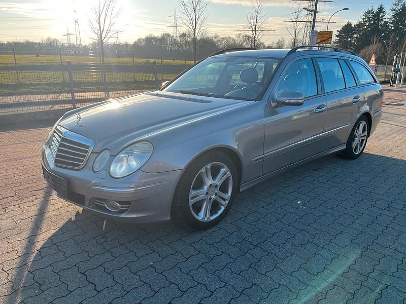 Gebraucht Mercedes E200 184 PS (135 kW) 2009 Grau Kombi