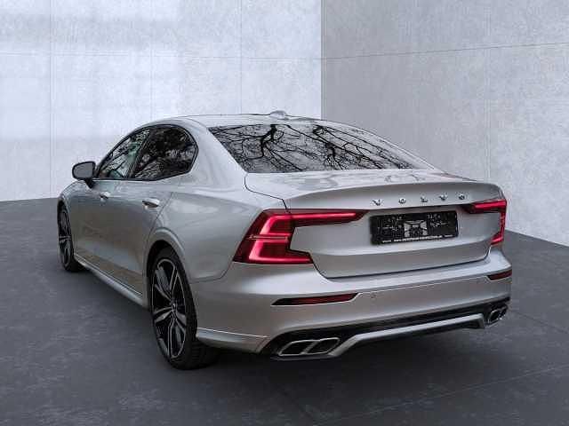 Gebraucht Volvo S60 184 PS (135 kW) 2022 Limousine