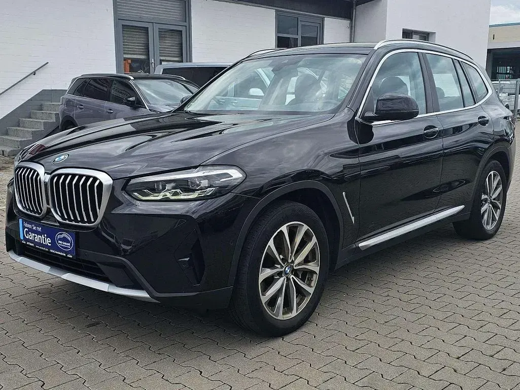 Gebraucht BMW X3 Sport Line 286 PS (210 kW) 2022 Black sapphire metallic SUV