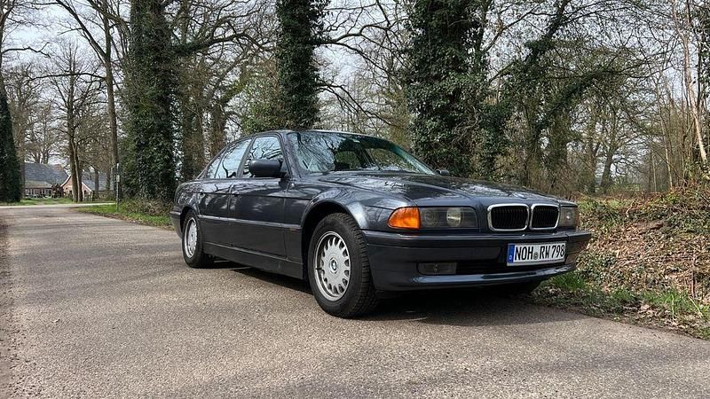 Gebraucht BMW 728 193 PS (141 kW) 1996 Grau Limousine
