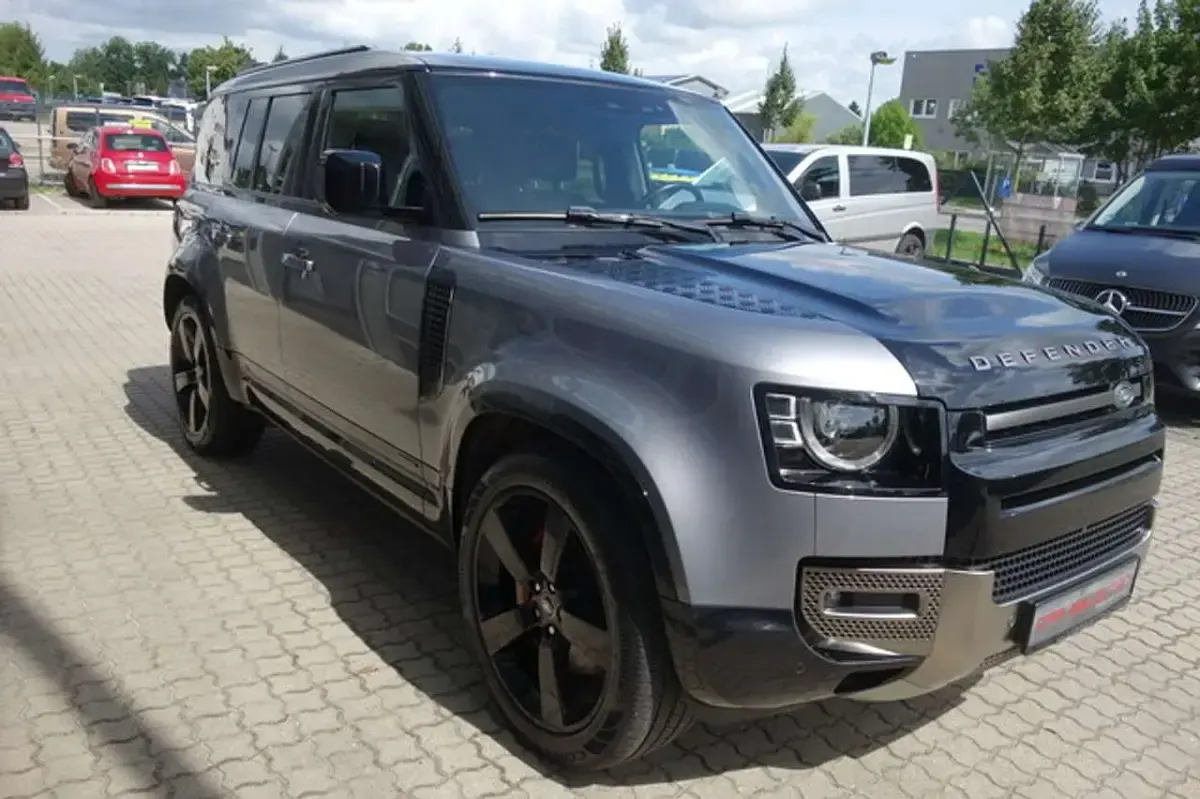Gebraucht Land Rover Defender 300 PS (220 kW) 2021 Eiger grey SUV