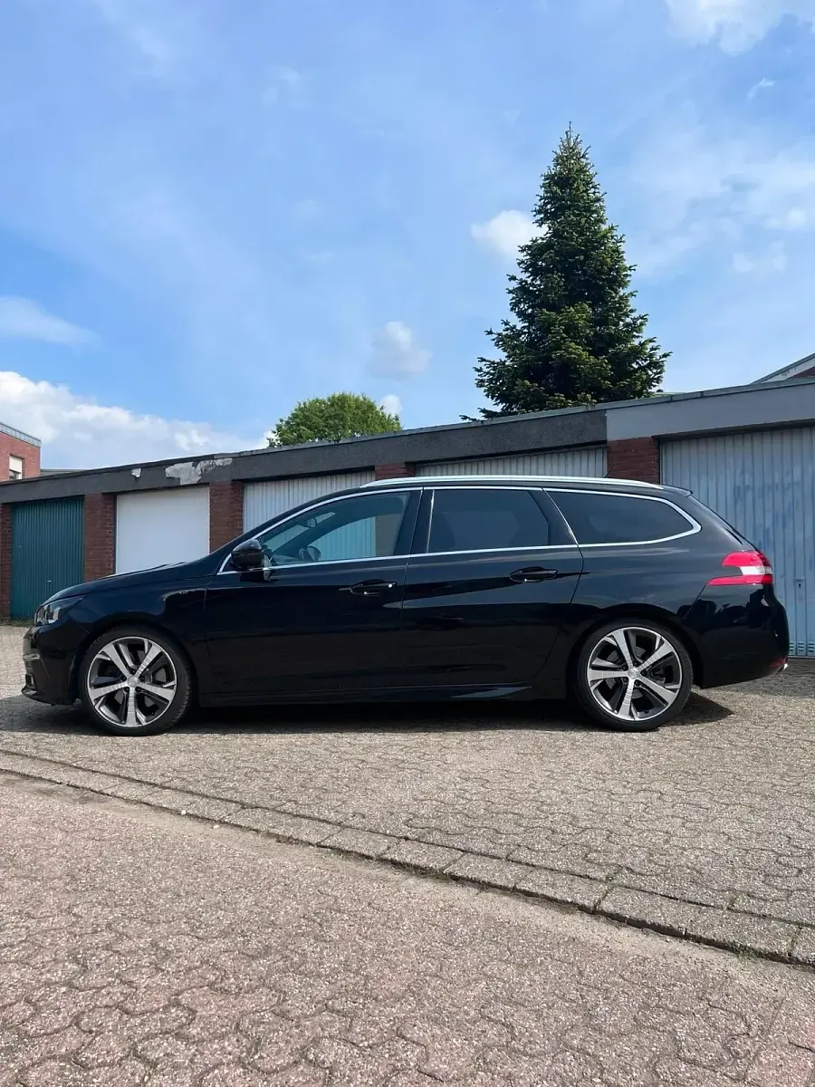 Gebraucht Peugeot 308 SW GT 177 PS (130 kW) 2019 Schwarz Kombi
