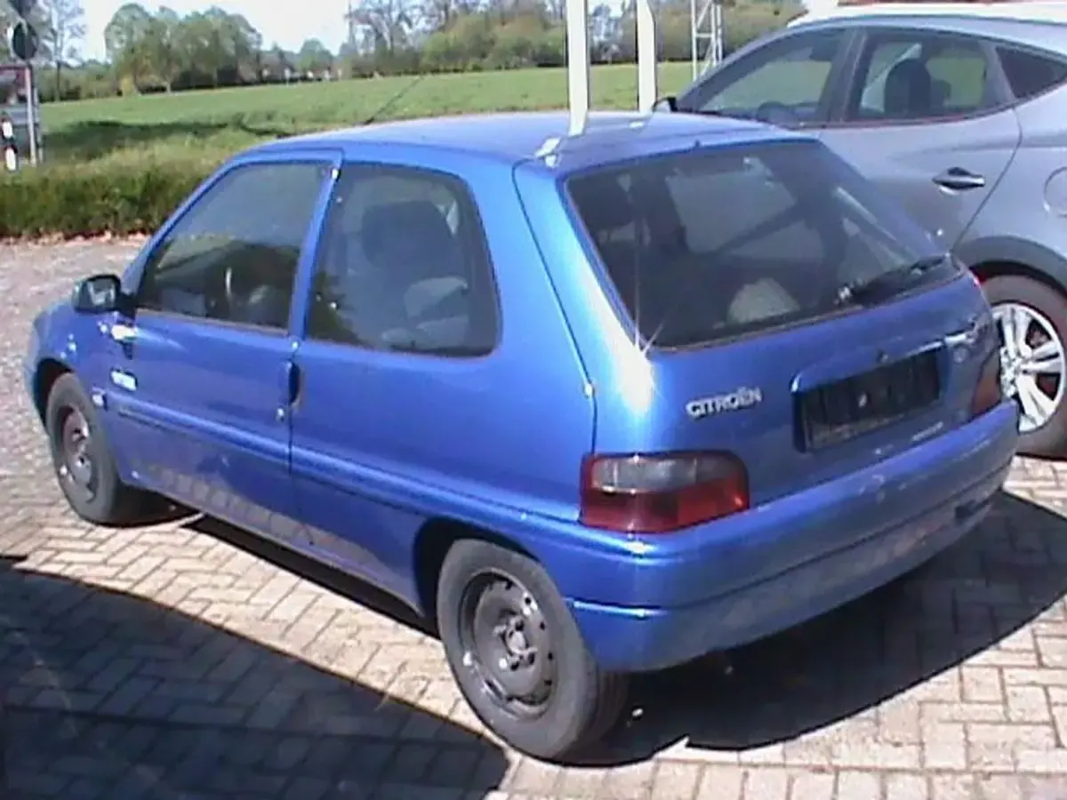 Gebraucht Citroën Saxo 60 PS (44 kW) 1999 Blau Kleinwagen