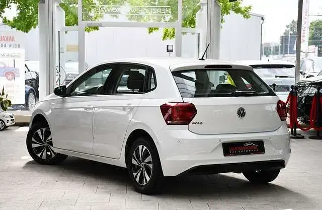 Gebraucht VW Polo Comfortline 75 PS (55 kW) 2017 Weiß Kleinwagen