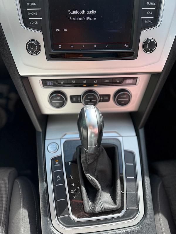 Gebraucht VW Passat 150 PS (110 kW) 2015 Schwarz Kombi