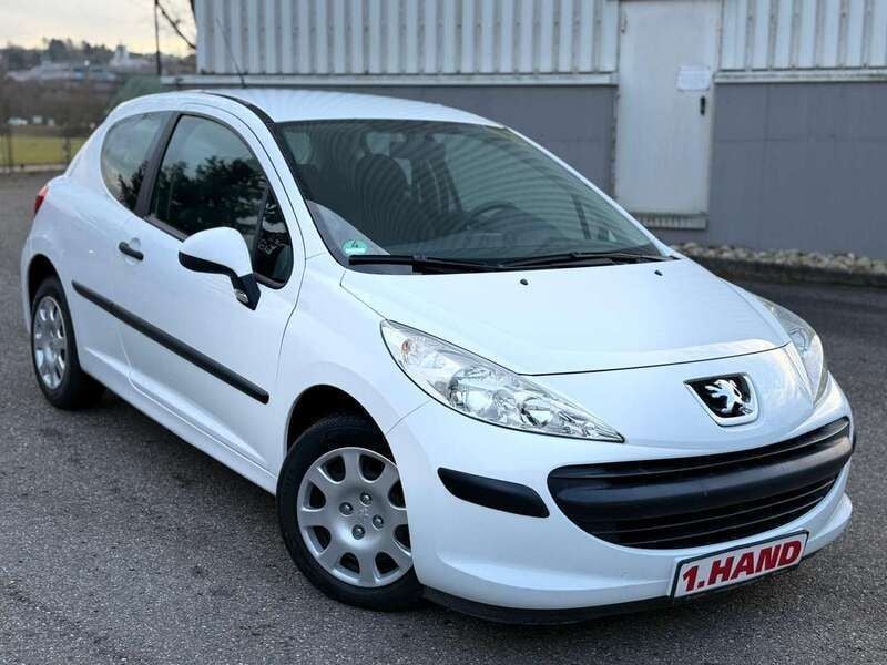 Weiß Gebraucht 2009 Peugeot 207 Limousine | 2.950 € (Etwas zu teuer) - Bild 1/4
