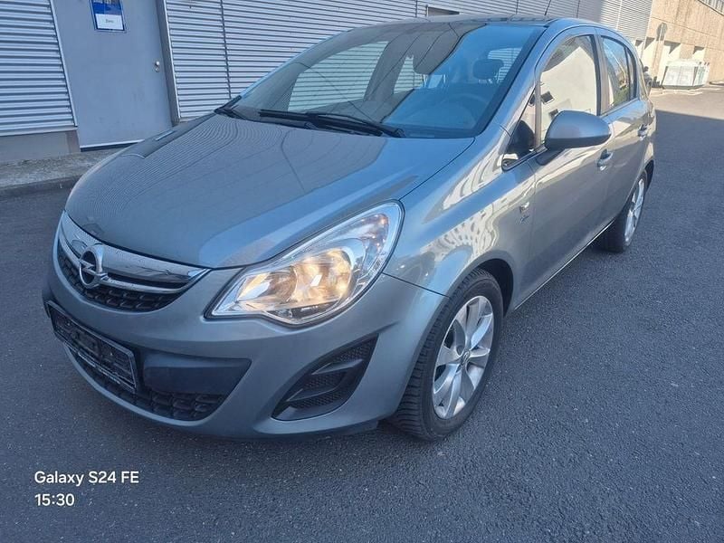 Second-hand Opel Corsa Active 87 CP (63 kW) 2013 Gri Hatchback