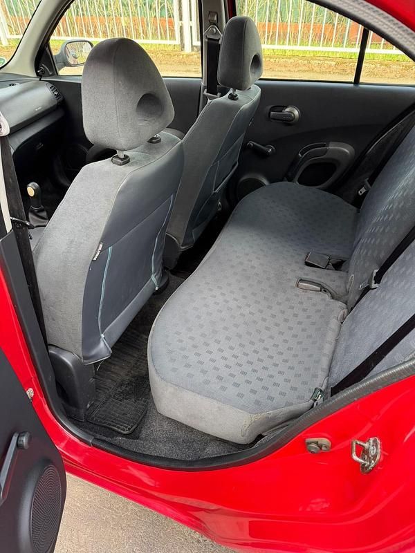 Gebraucht Nissan Micra 63 PS (46 kW) 2004 Rot Kleinwagen