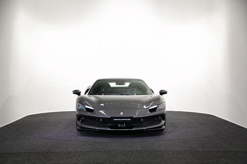 Gebraucht Ferrari 296 829 PS (609 kW) 2024 Grau