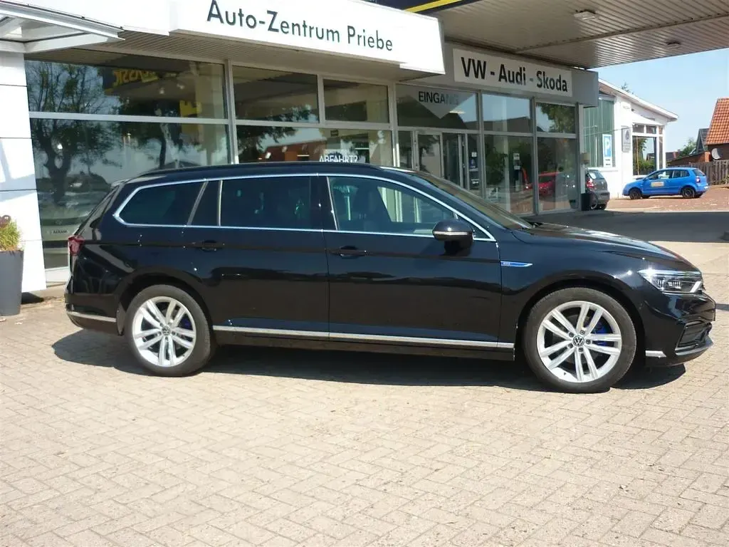 Gebraucht VW Passat GTE 156 PS (114 kW) 2022 Schwarz Kombi