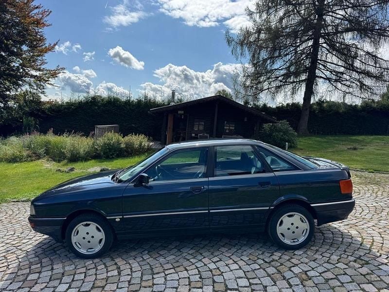 Blau Gebraucht 1989 Audi 90 Limousine | 7.650 € - Bild 1/4