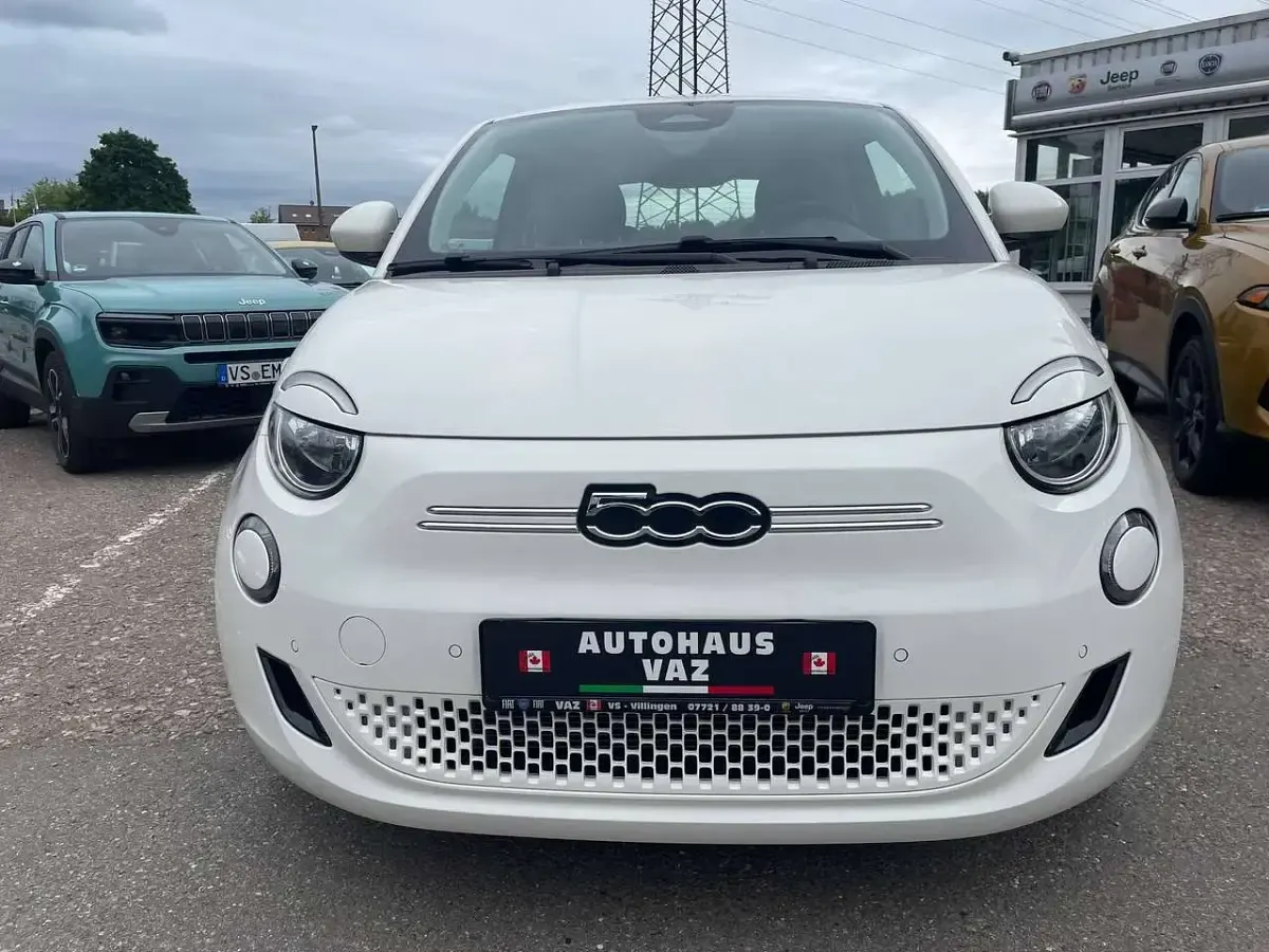 Gebraucht Fiat 500e 86 kW (118 PS) 2024 Weiß Kleinwagen