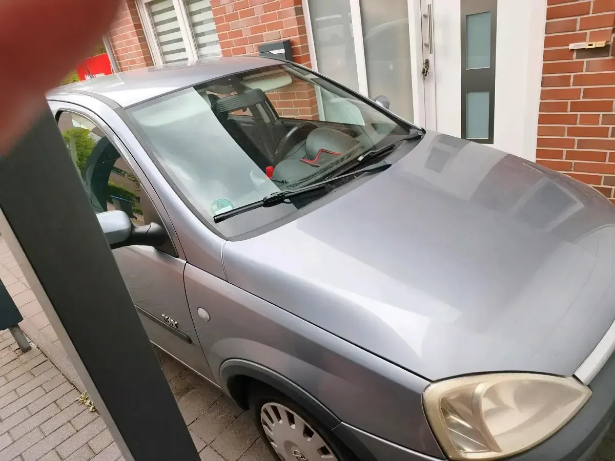 Gebraucht Opel Corsa 75 PS (55 kW) 2003 Silber Kleinwagen