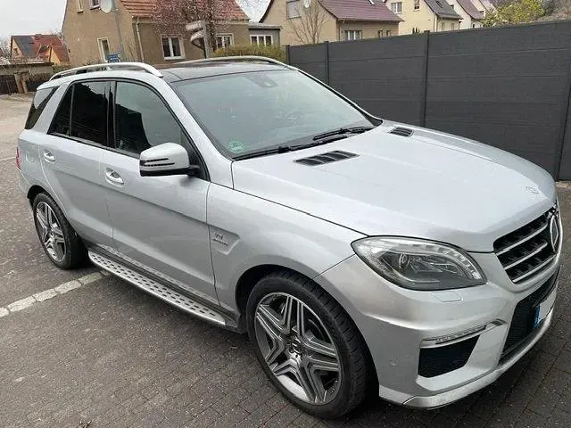 Gebraucht Mercedes ML63 AMG AMG 525 PS (386 kW) 2012 Silber SUV