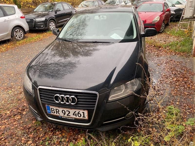 Gebraucht Audi A3 Attraction 105 PS (77 kW) 2011 Schwarz Kleinwagen
