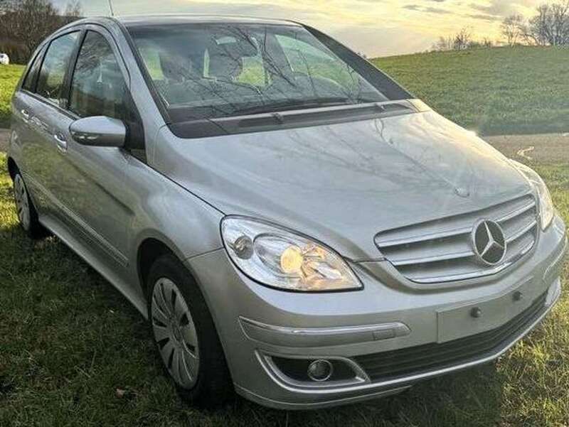 Silber Gebraucht 2006 Mercedes B200 Van / Kleinbus | 5.500 € (Teuer) - Bild 1/4