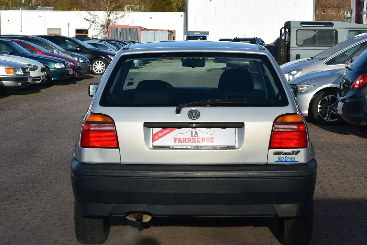 Brugt VW Golf III 60 HK (44 kW) 1994 Grå Sedan