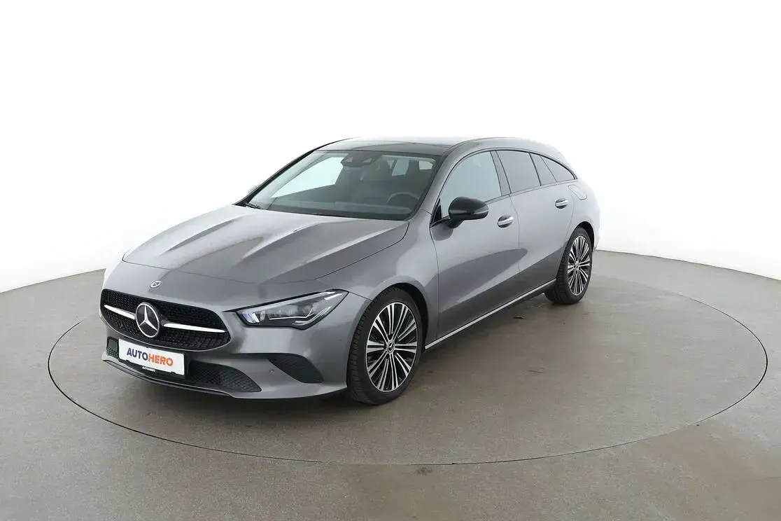 Gebraucht Mercedes CLA220 Progressive 190 PS (139 kW) 2023 Coupé