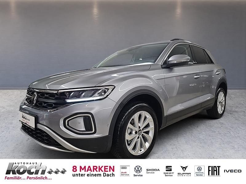Silber Gebraucht 2024 VW T-Roc Life SUV | 31.290 € (Fairer Preis) - Bild 1/4