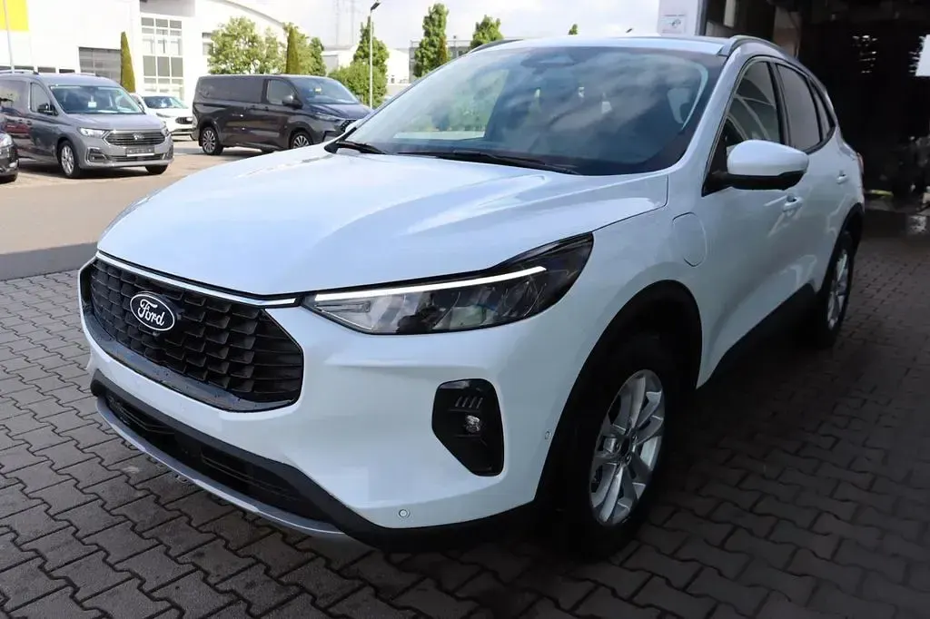 Gebraucht Ford Kuga Titanium 242 PS (177 kW) 2025 Frozen white SUV