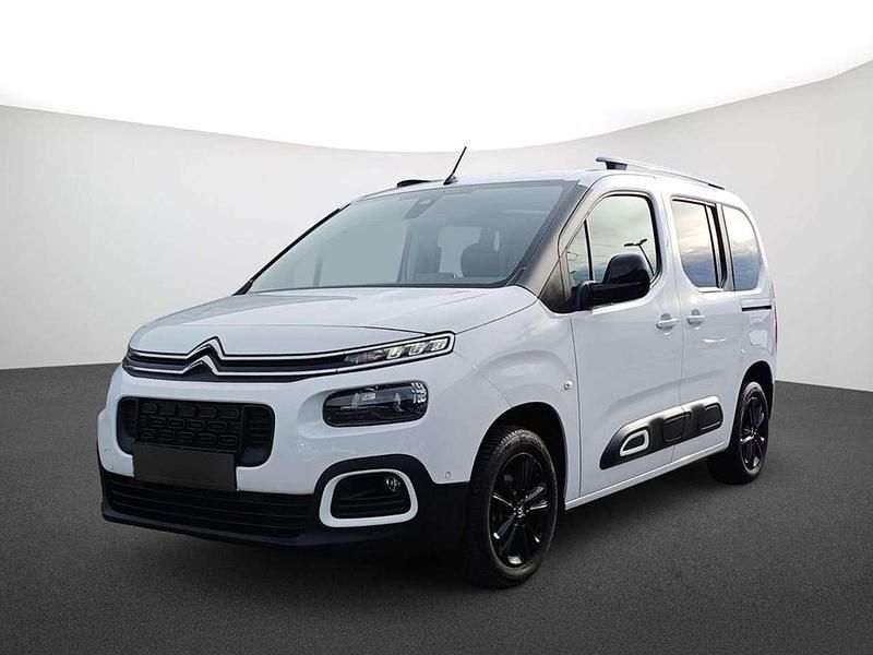 Weiß Gebraucht 2022 Citroën Berlingo Feel Van / Kleinbus | 23.890 € (Fairer Preis) - Bild 1/4