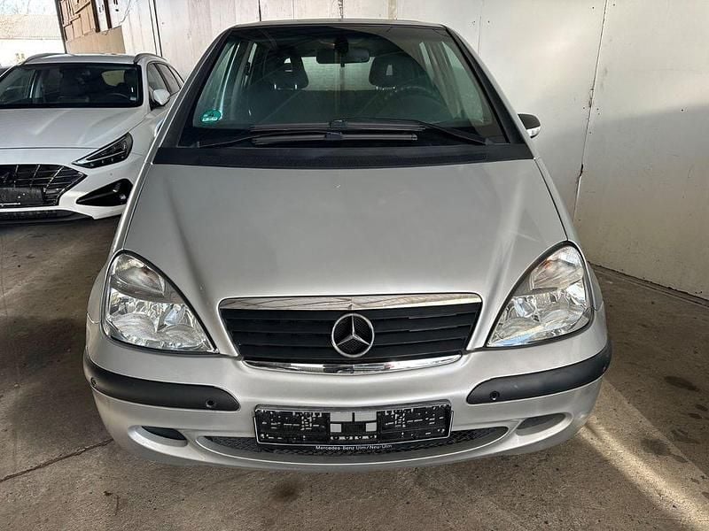 Gebraucht Mercedes A160 Avantgarde 102 PS (75 kW) 2003 Silber Limousine