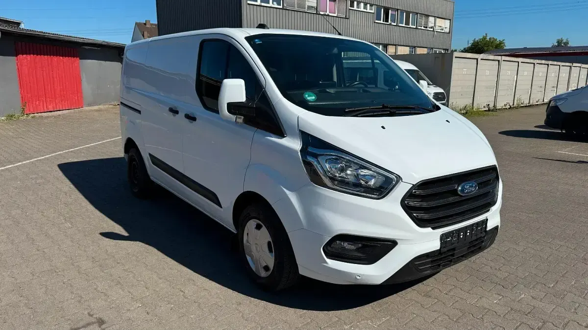 Gebraucht Ford Transit Custom Trend 105 PS (77 kW) 2019 Weiß Van / Kleinbus