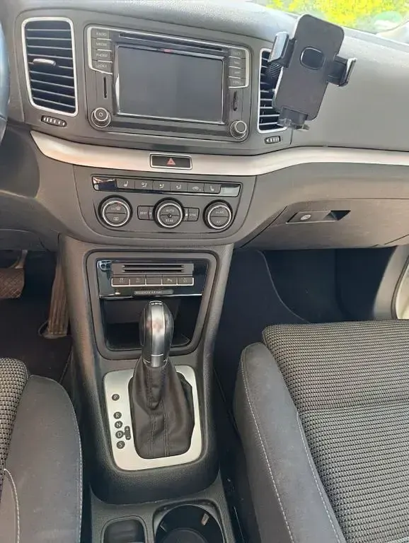 Gebraucht VW Sharan 150 PS (110 kW) 2019 Weiß Van / Kleinbus