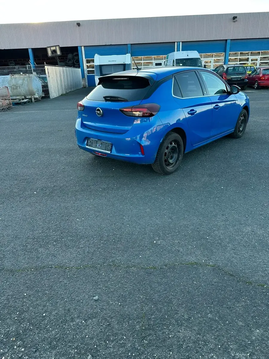 Używany Opel Corsa-e 100 kW (136 KM) 2021 Niebieski Hatchback