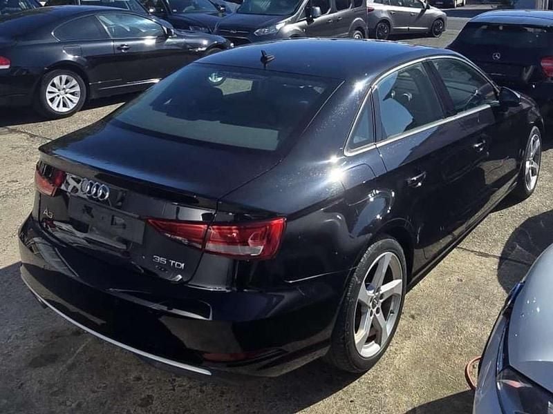 Gebraucht Audi A3 Sport 150 PS (110 kW) 2019 Brillantschwarz Limousine