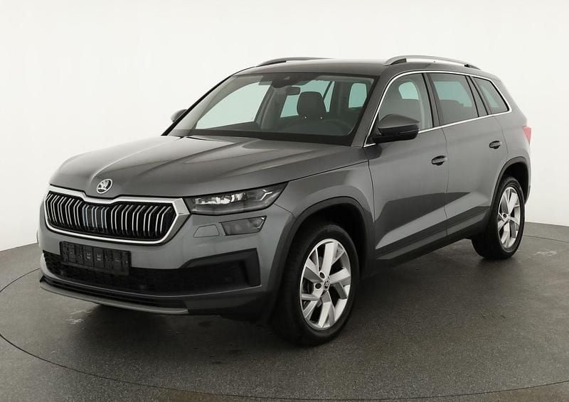 Graphite grau metallic Gebraucht 2023 Skoda Kodiaq Style SUV | 34.495 € (Fairer Preis) - Bild 1/4