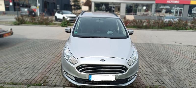 Grau Gebraucht 2018 Ford Galaxy Van / Kleinbus | 13.750 € (Superpreis) - Bild 1/4