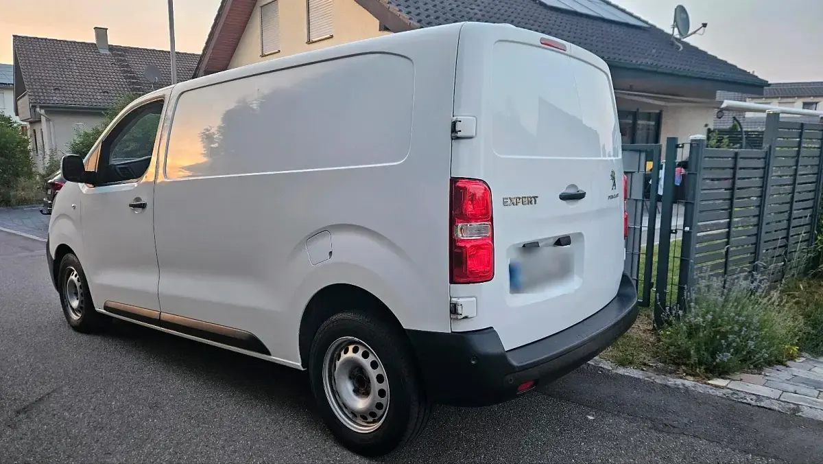 Gebraucht Peugeot Expert 122 PS (89 kW) 2016 Weiß Van