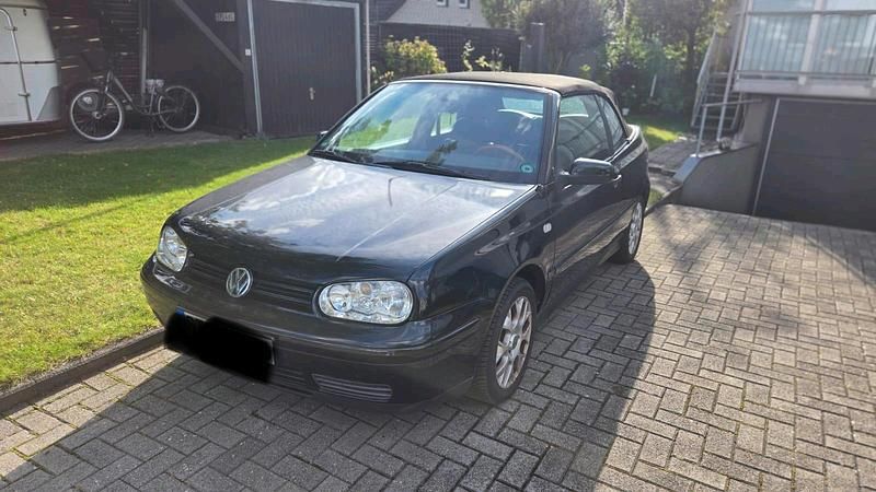 Schwarz Gebraucht 1999 VW Golf Cabriolet Highline Cabrio | 1.800 € (Superpreis) - Bild 1/4