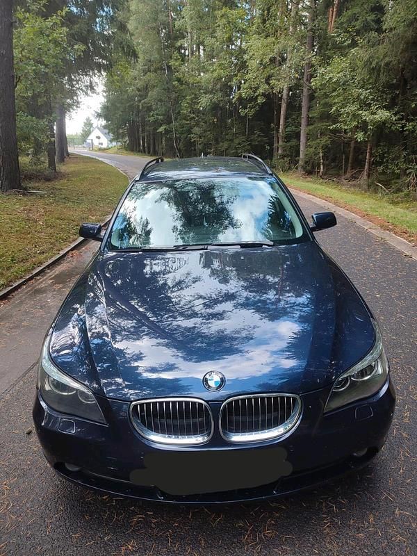 Blau Gebraucht 2004 BMW 525 Kombi | 2.900 € (Guter Preis) - Bild 1/4