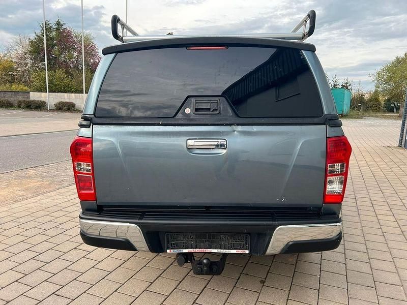 Second-hand Isuzu D-Max 163 CP (119 kW) 2013 Gri SUV