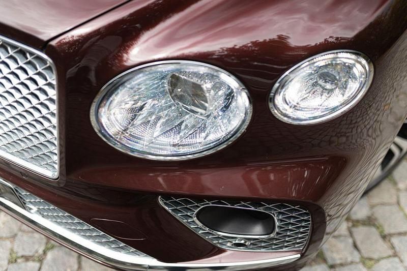 Gebraucht Bentley Bentayga 551 PS (405 kW) 2021 Braun SUV