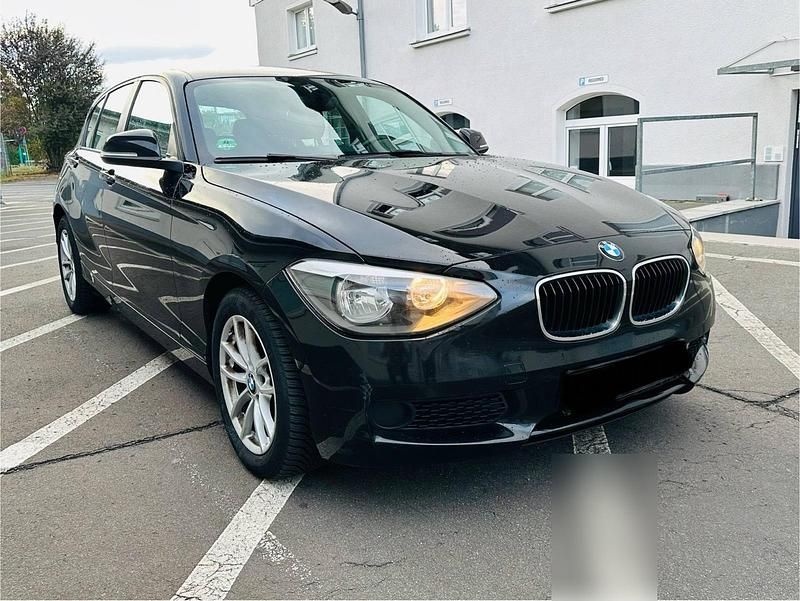 Schwarz Gebraucht 2014 BMW 118 Sport Line Kleinwagen | 5.500 € (Superpreis) - Bild 1/4