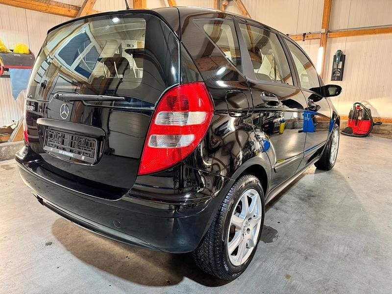 Gebraucht Mercedes A150 Classic 95 PS (69 kW) 2005 Schwarz Kleinwagen