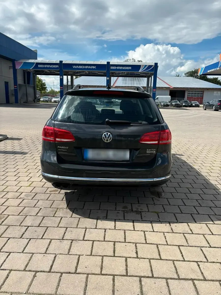 Gebraucht VW Passat 140 PS (102 kW) 2012 Grau Kombi