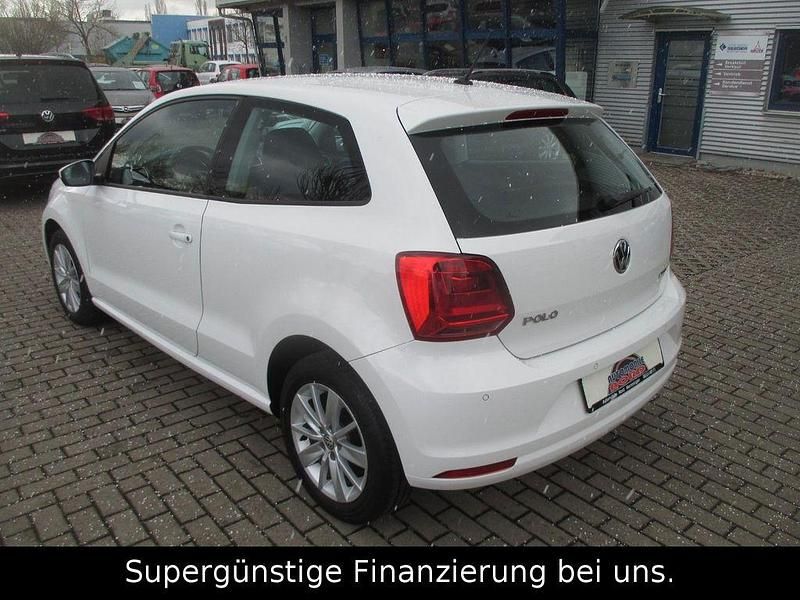 Gebraucht VW Polo Comfortline 75 PS (55 kW) 2017 Weiß Kleinwagen