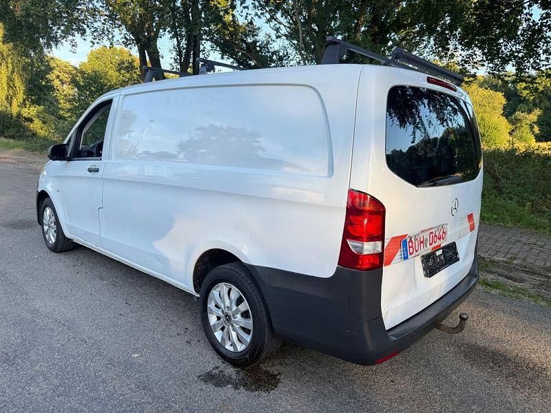 Gebraucht Mercedes Vito 163 PS (119 kW) 2017 Weiß Van