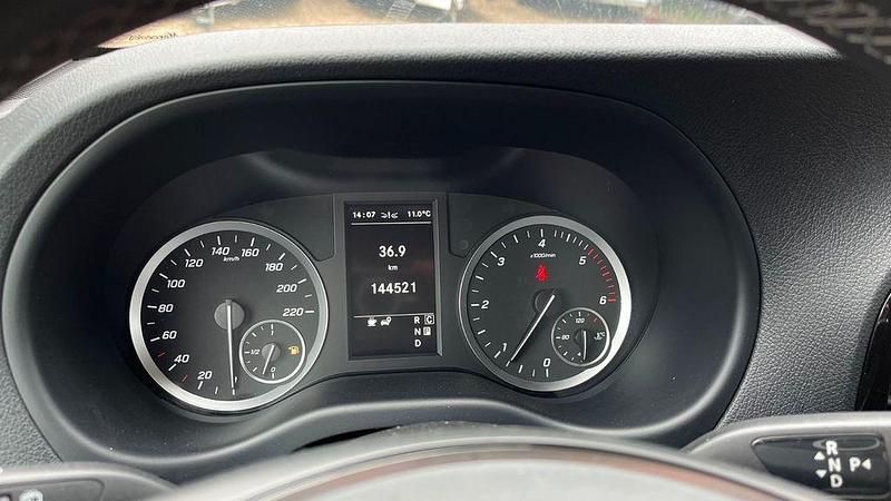 Second-hand Mercedes Vito 190 CP (139 kW) 2023 Alb Van