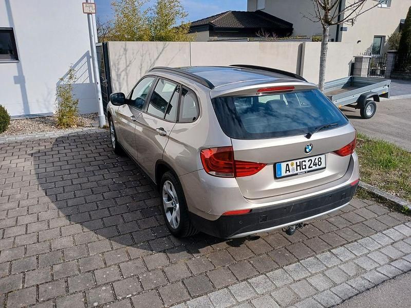 Gebraucht BMW X1 143 PS (105 kW) 2010 Gold SUV