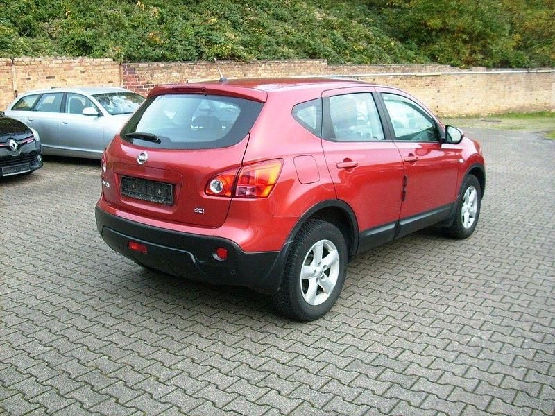 Gebraucht Nissan Qashqai Acenta 150 PS (110 kW) 2008 Rot SUV
