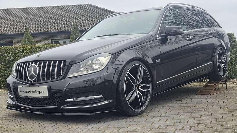 Gebraucht Mercedes C350 265 PS (194 kW) 2011 Schwarz  unilack Kombi
