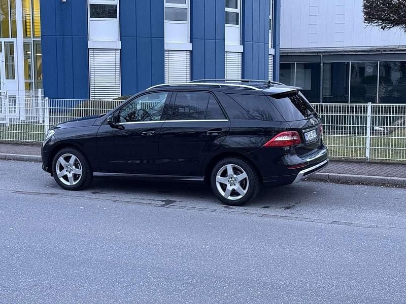 Gebraucht Mercedes ML350 258 PS (189 kW) 2015 Schwarz SUV