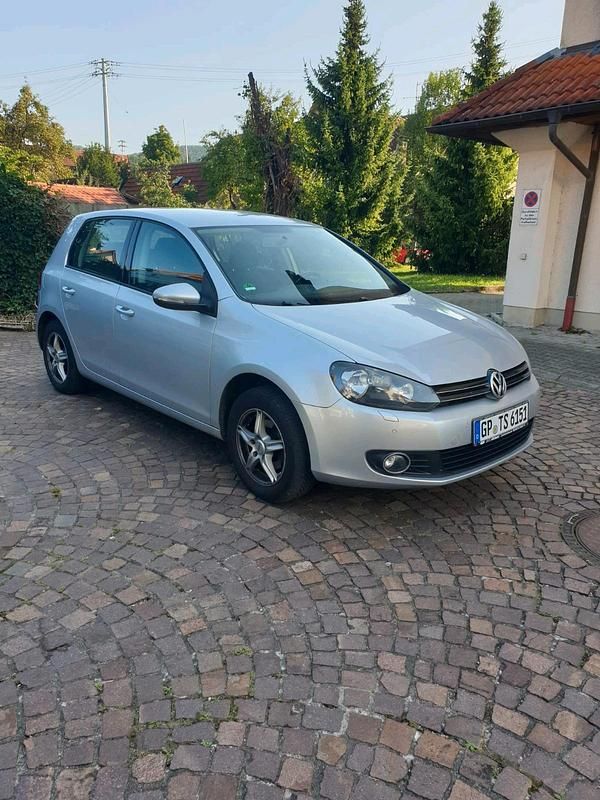 Grau Gebraucht 2012 VW Golf VI Limousine | 3.500 € (Superpreis) - Bild 1/4