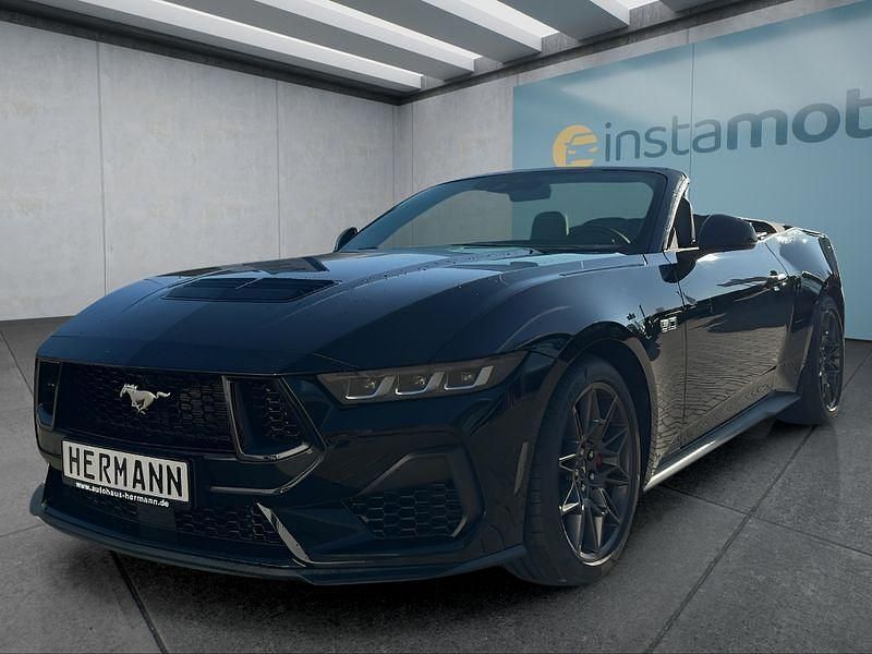 Schwarz Gebraucht 2024 Ford Mustang Convertible Cabrio | 71.299 € (Teuer) - Bild 1/4